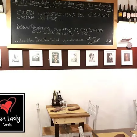 卡萨女士酒店 *
